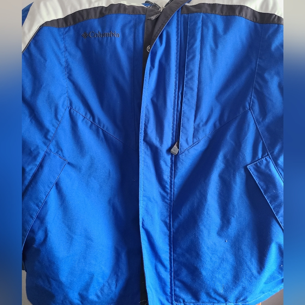 ripped coat - Picture 5 of 6